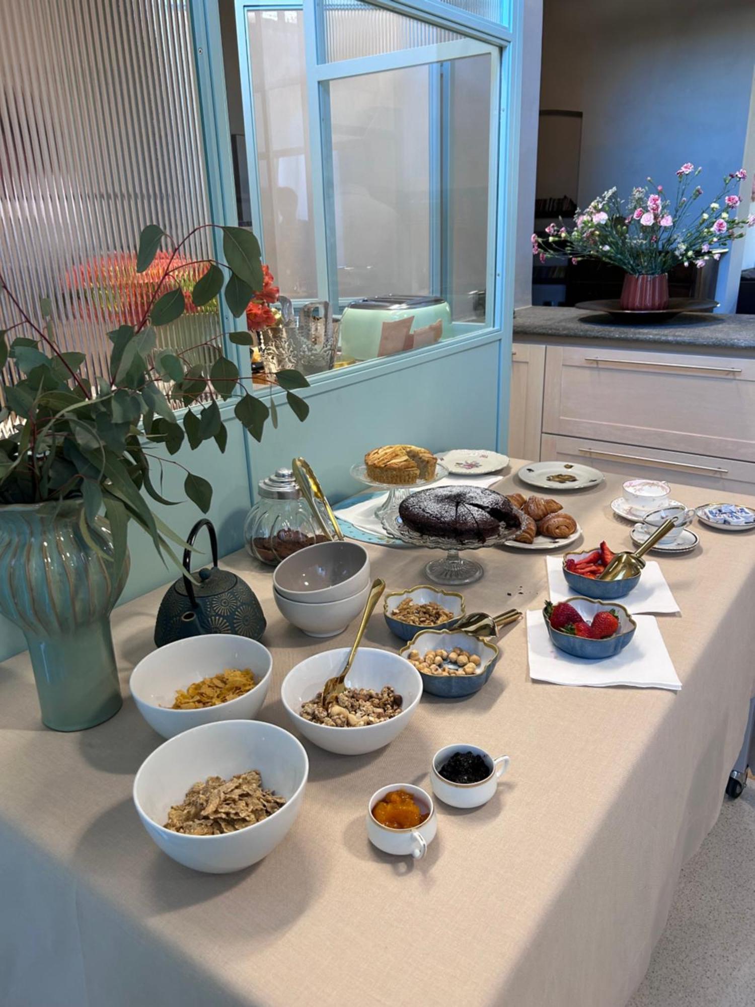 Alma Bed & Breakfast Άλμπα Εξωτερικό φωτογραφία