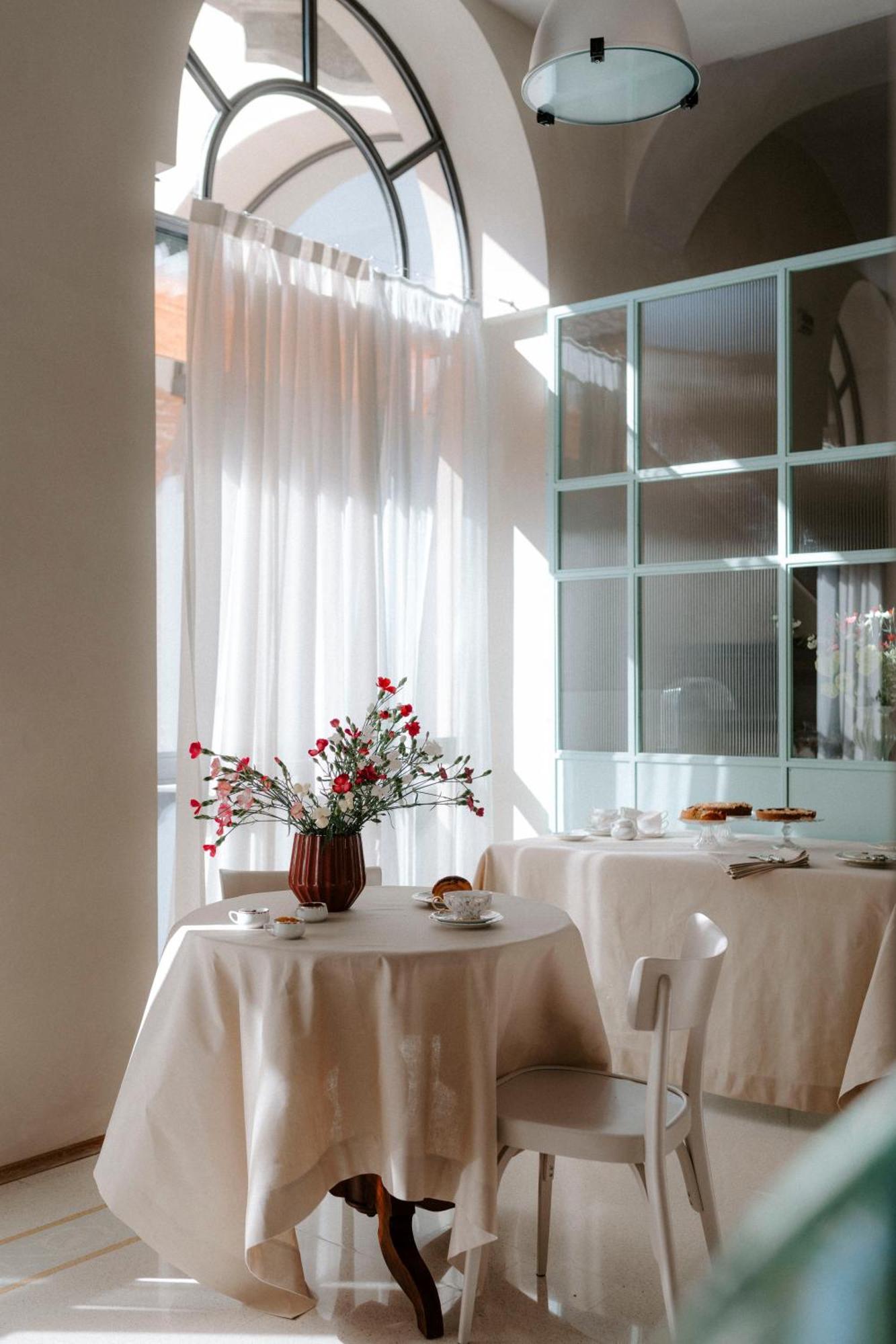 Alma Bed & Breakfast Άλμπα Εξωτερικό φωτογραφία